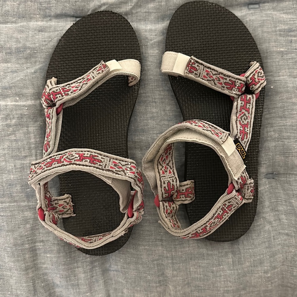Teva sandal women’s size 8
